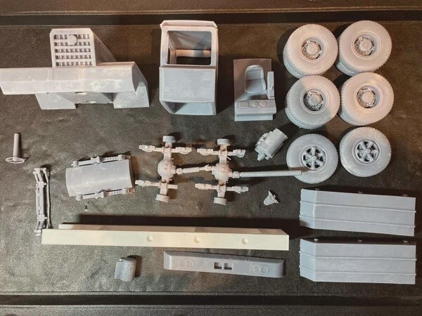 1/24 Vrachtwagen Astra 21