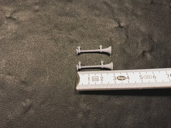 1/24 Luchthoorns 2 stuks smal
