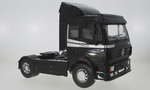 Mercedes SK zwart
