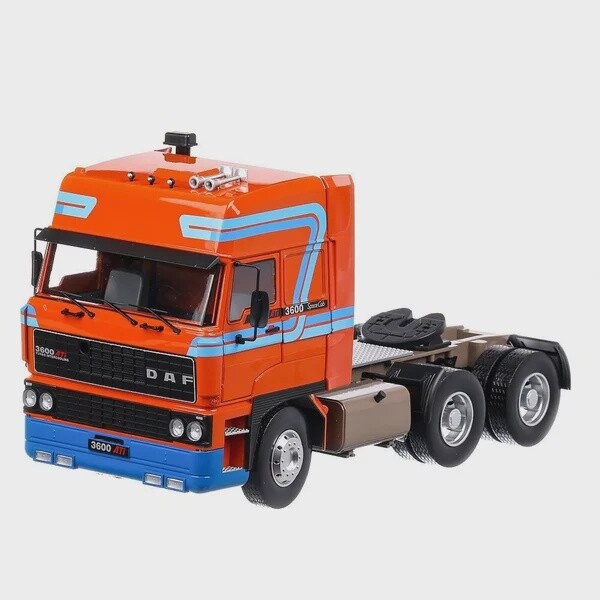 DAF 3600 Space cab oranje