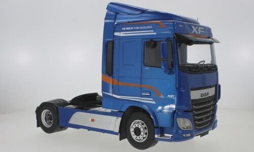 DAF XF SPACE CAB METALLIC BLAUW