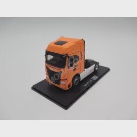 Iveco trekker s-way oranje