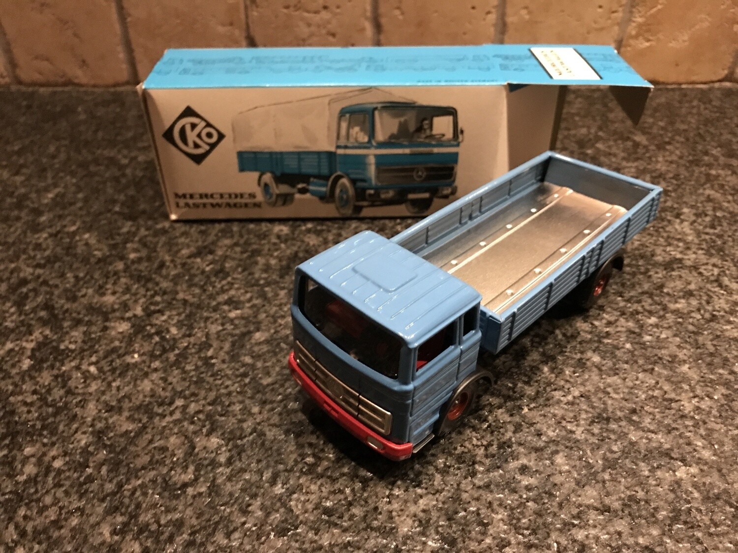 Mercedes lastwagen