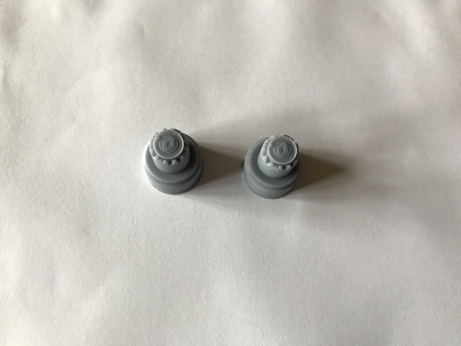 Renault drive axle hub with brake drum for italeri