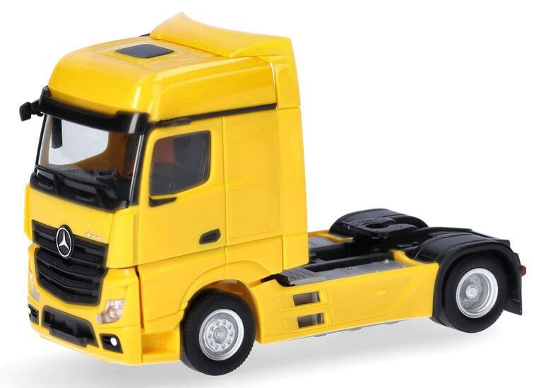 Mercedes Benz Actros Bigspace, geel