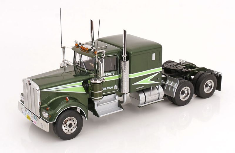 Kenworth  W900  grünmetallic/hellgrün MOVIN ON