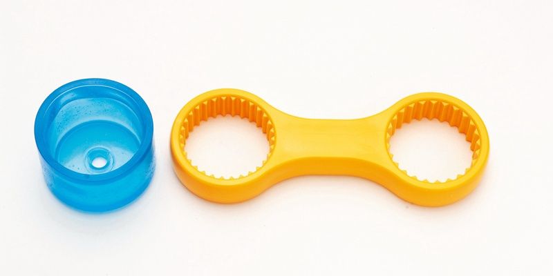 cap opener