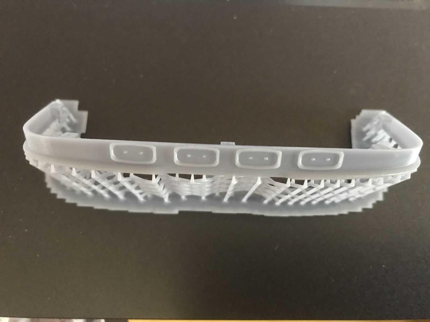 scania s low spoiler with lights