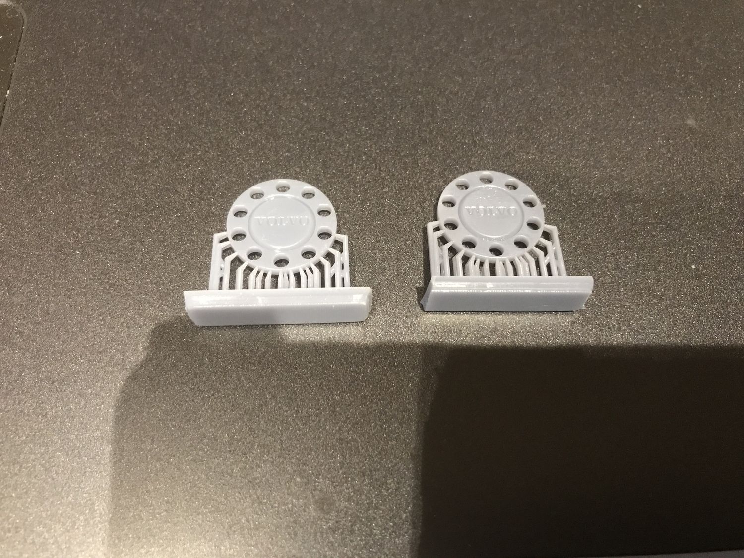 Hub cap Volvo (1pair)