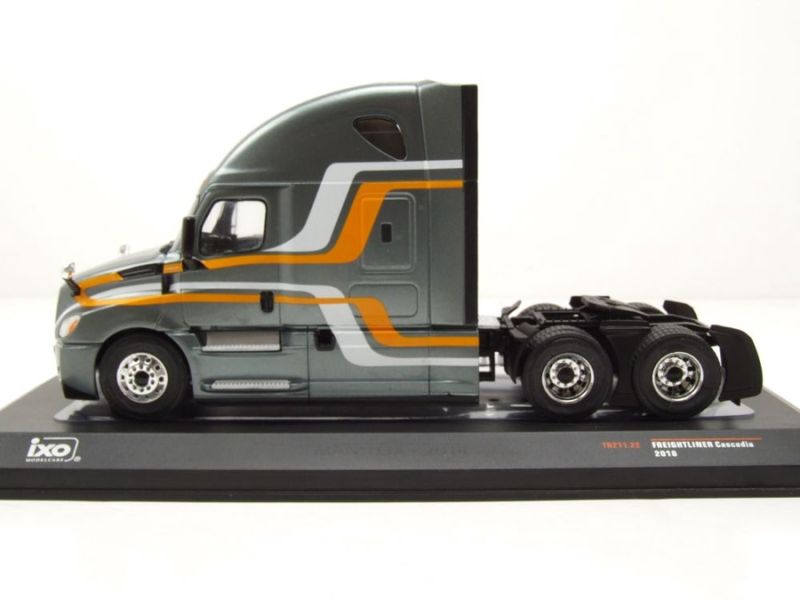 Freightliner cascadia grey TR211.22