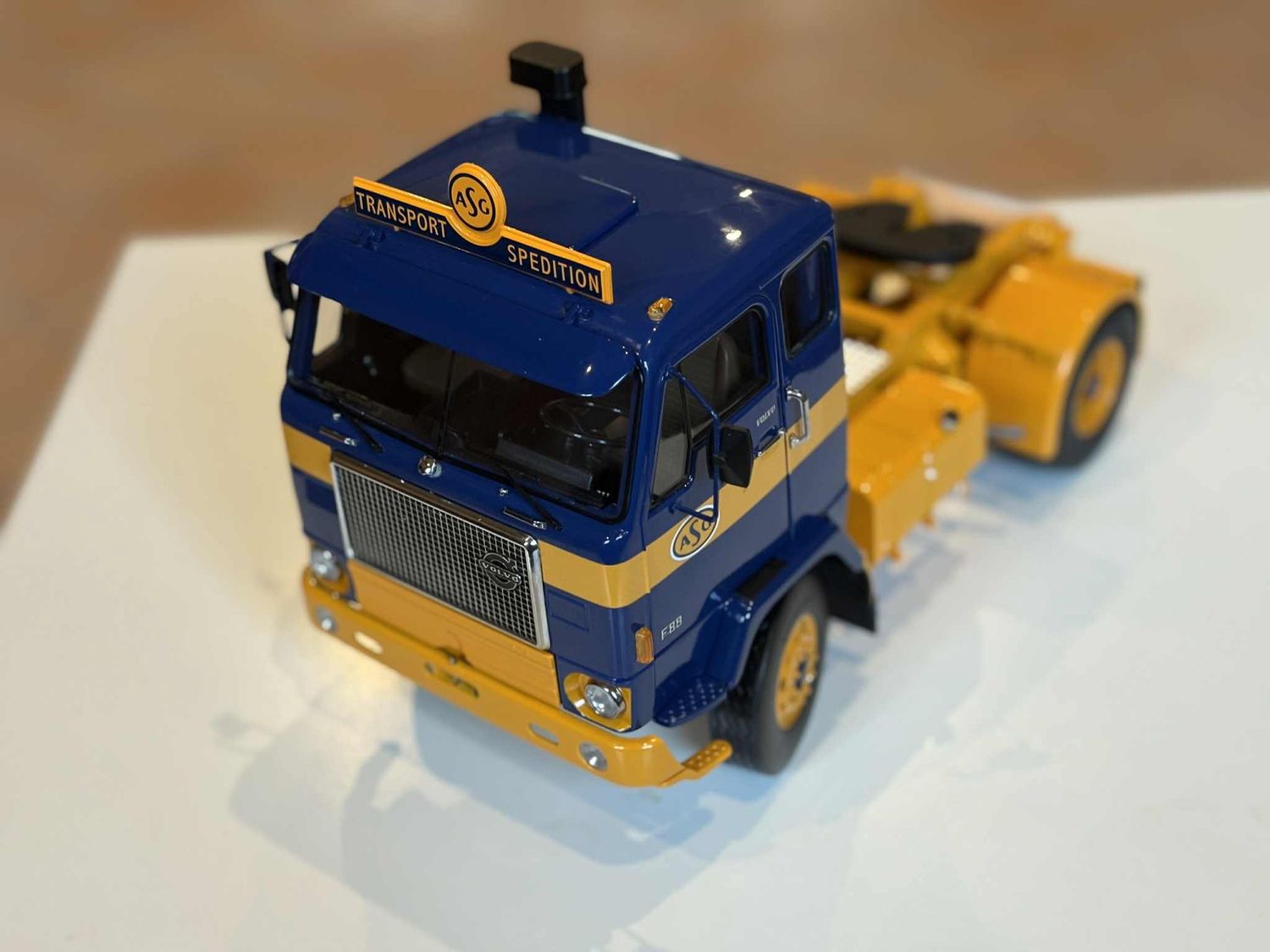 Volvo F88 ASG - Modelcars