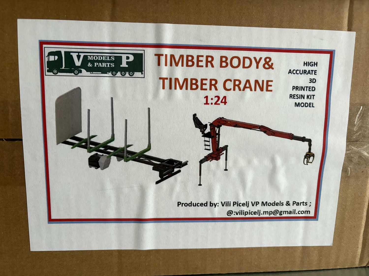 Timber trailer body en timber crane