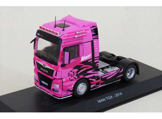 1/43 2014 MAN TGX, pink