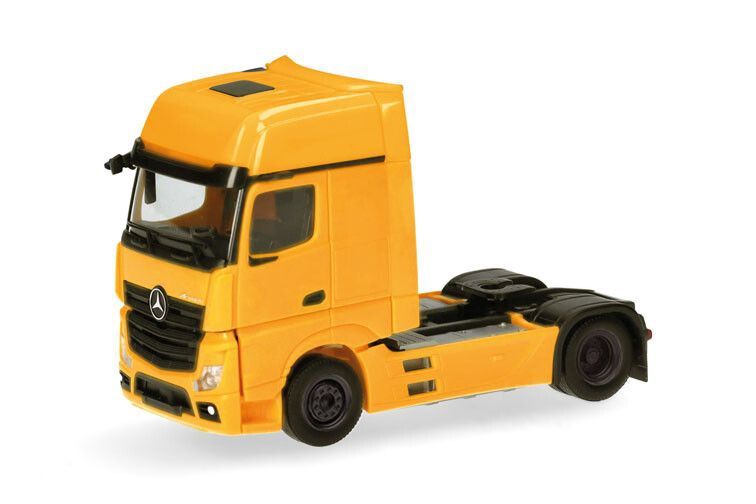 Mercedes Benz Actros L Gigaspace 2a., geel