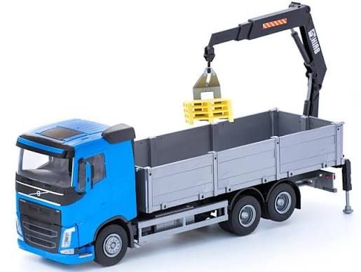 Emek 50354 Volvo FH 6x4 blauw met achteraan gemonteerde HIAB-laadkraan