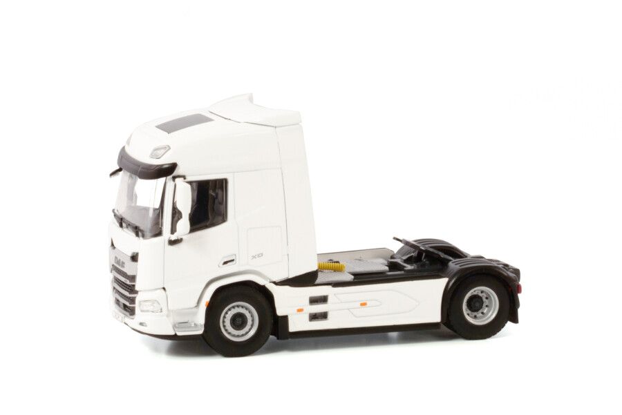 WSI WHITE LINE DAF XD 4X2