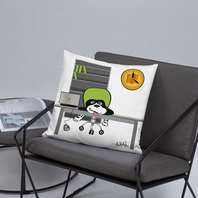 Pillow Nico in the office at the end of the day Pillow Nico in the office at the end of the day