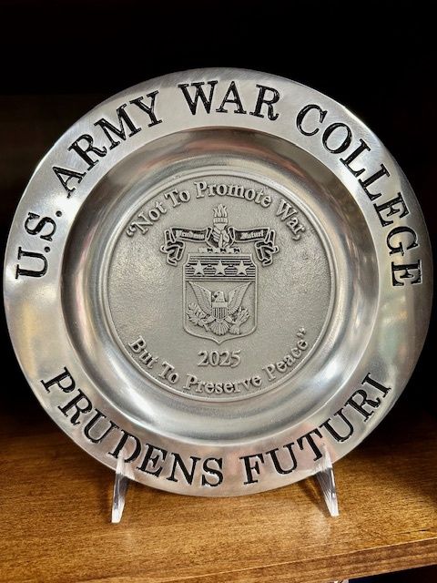 Class of 2025 Plate