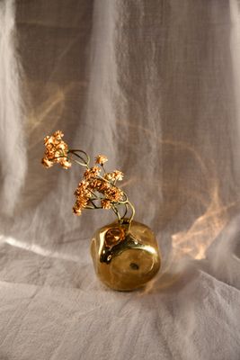 Mini golden vase