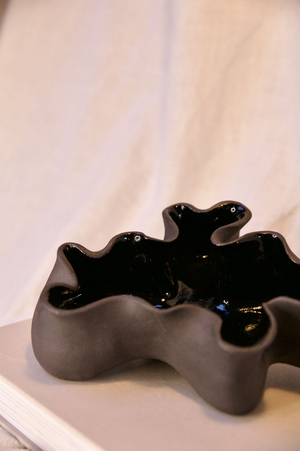 Black weavy tray