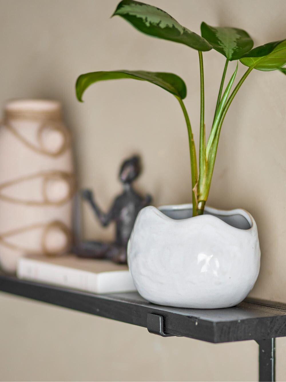 Pennie White Stoneware Flowerpot