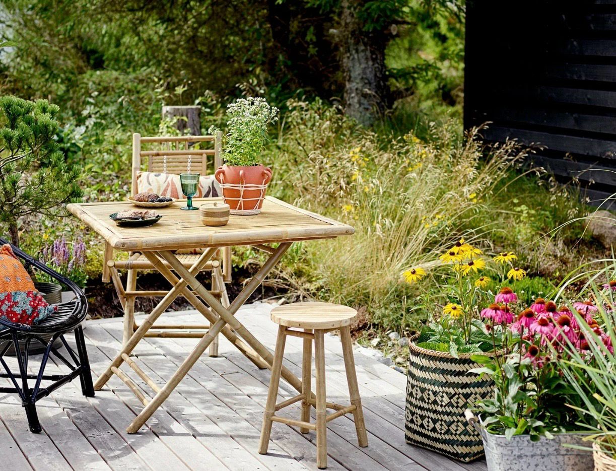 Sole Dining Table