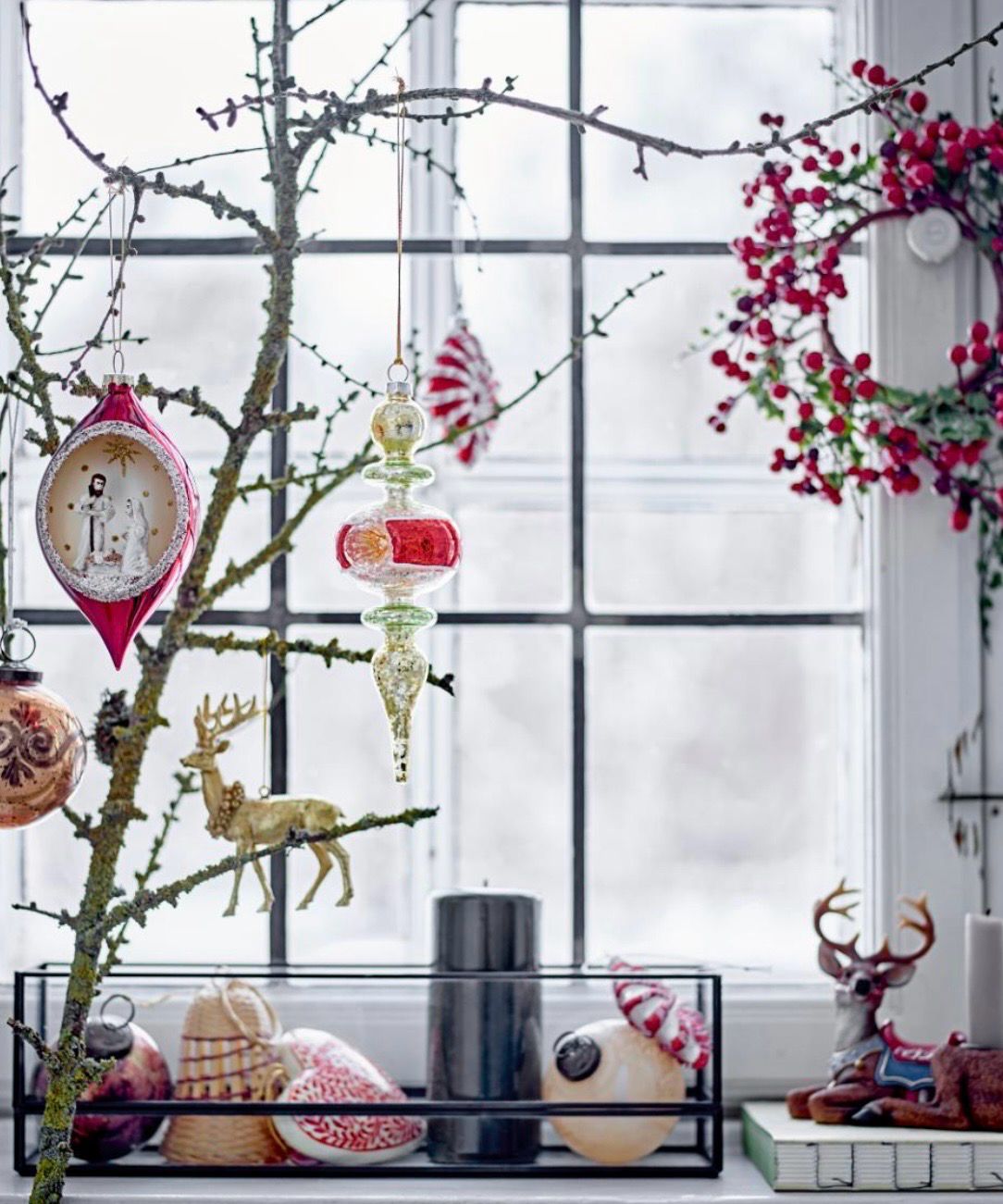 Bharati Ornament, Glass