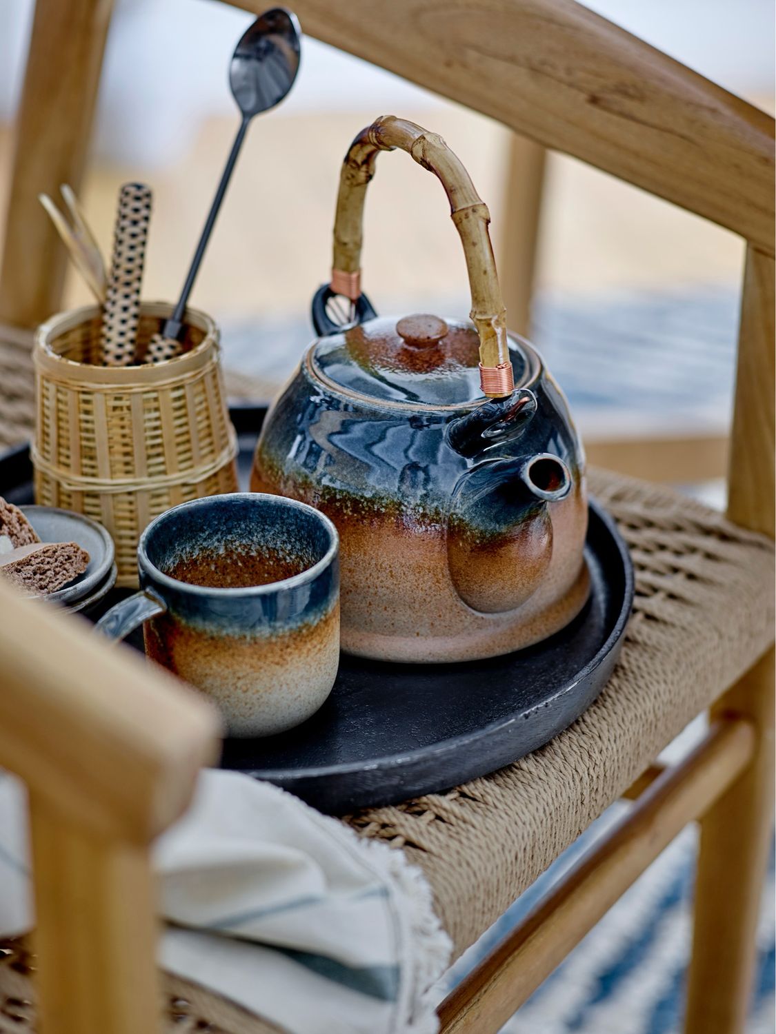 Aura Teapot