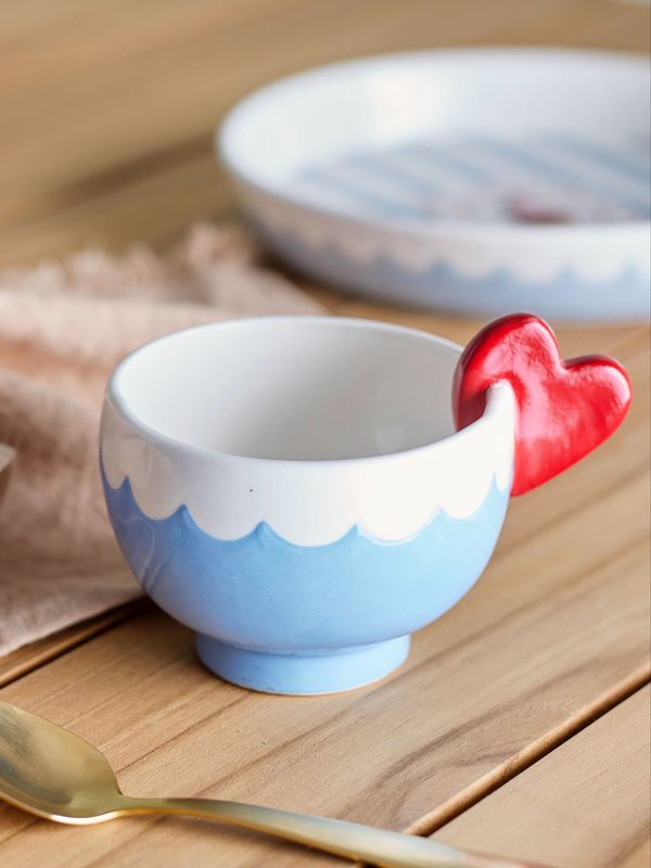 LIVELY CUP