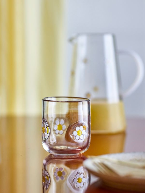 Buzz Drinking Glass Daisy