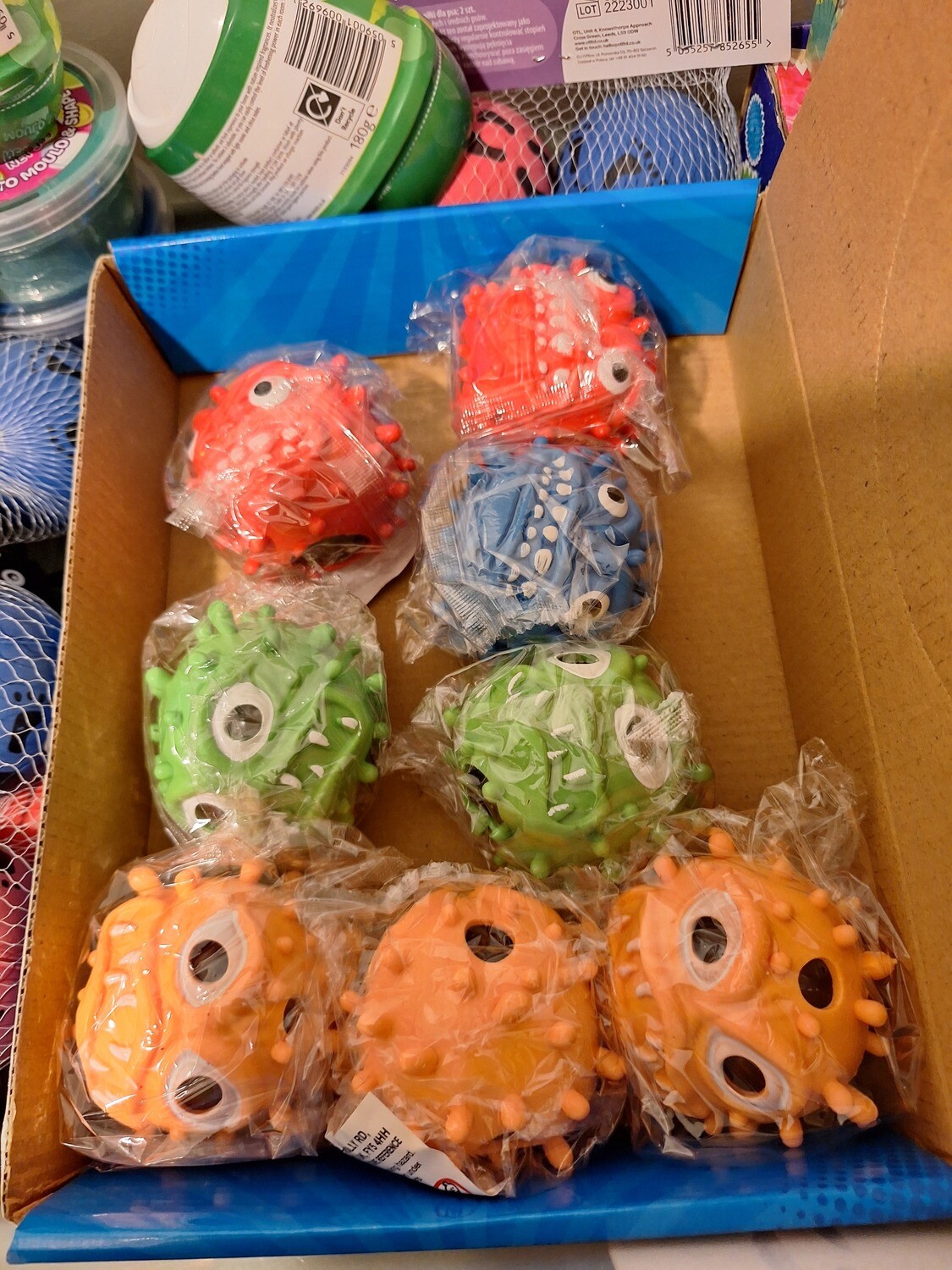 Monster heads sensory toy