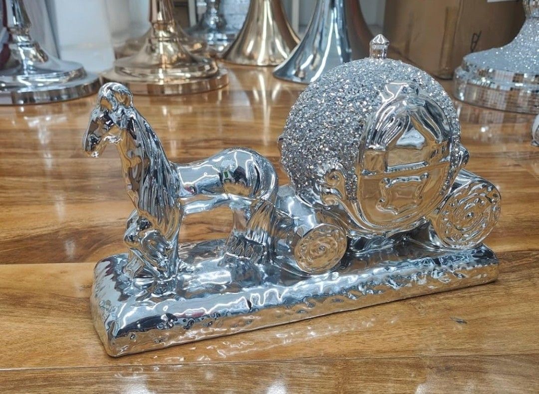 Biznest SILVER CRUSHED DIAMOND SPARKLY CARRIAGE COUPLE UNICORN ORNAMENT SITTER BLING