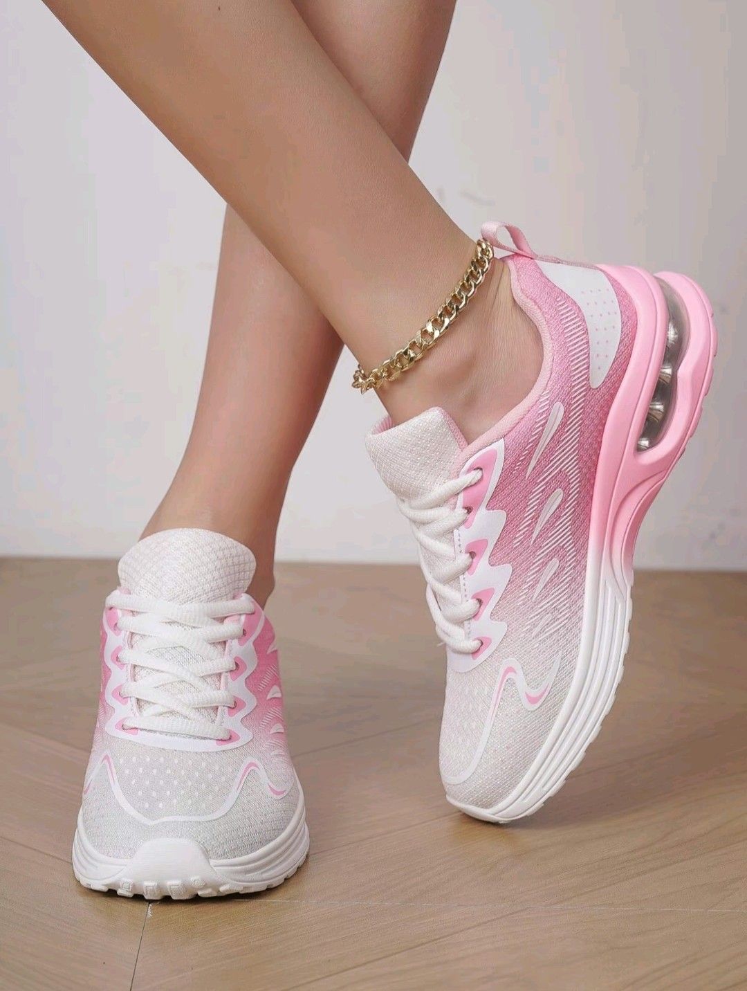 Ladies lovely comfy trainers