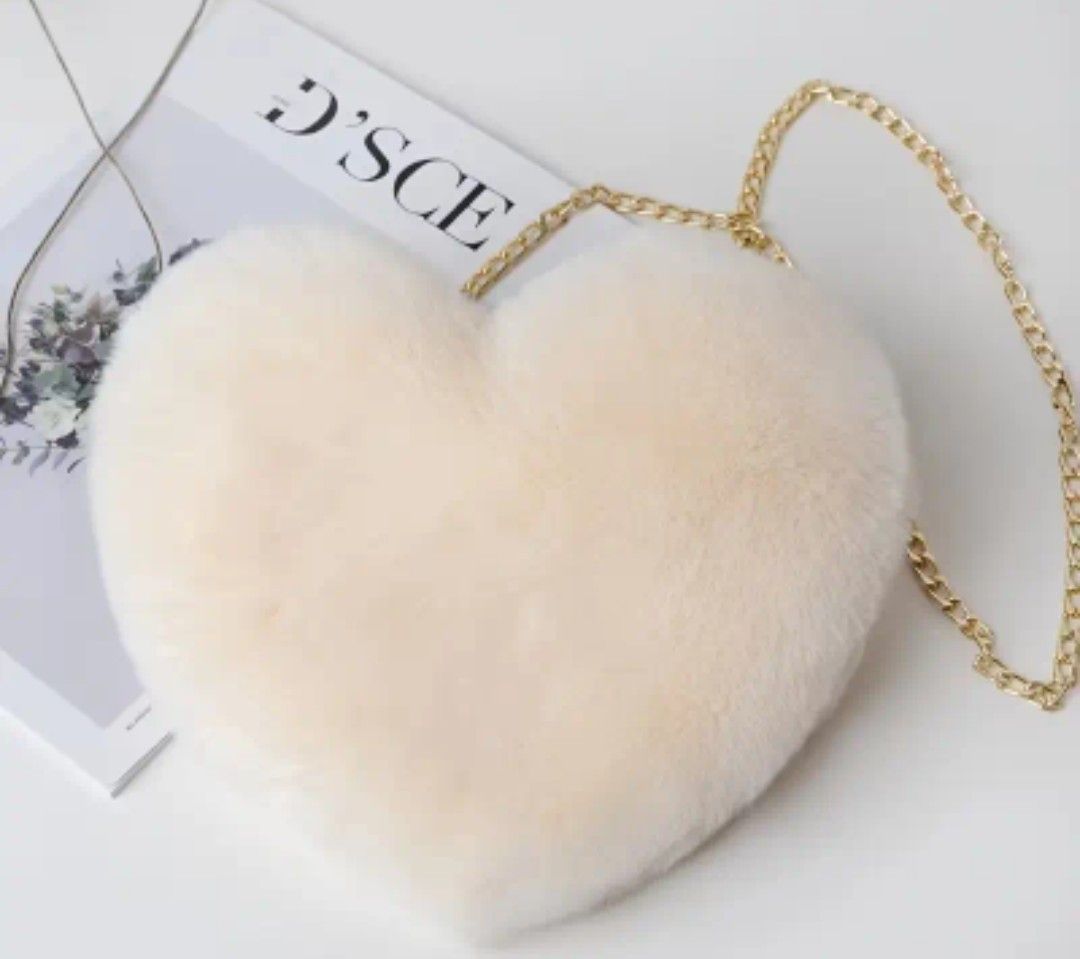 Chic Heart-Shaped Fluffy Crossbody Bag with Chain Strap - Cute Zippered Purse for Women, Perfect Valentine&#39;s Day Gift