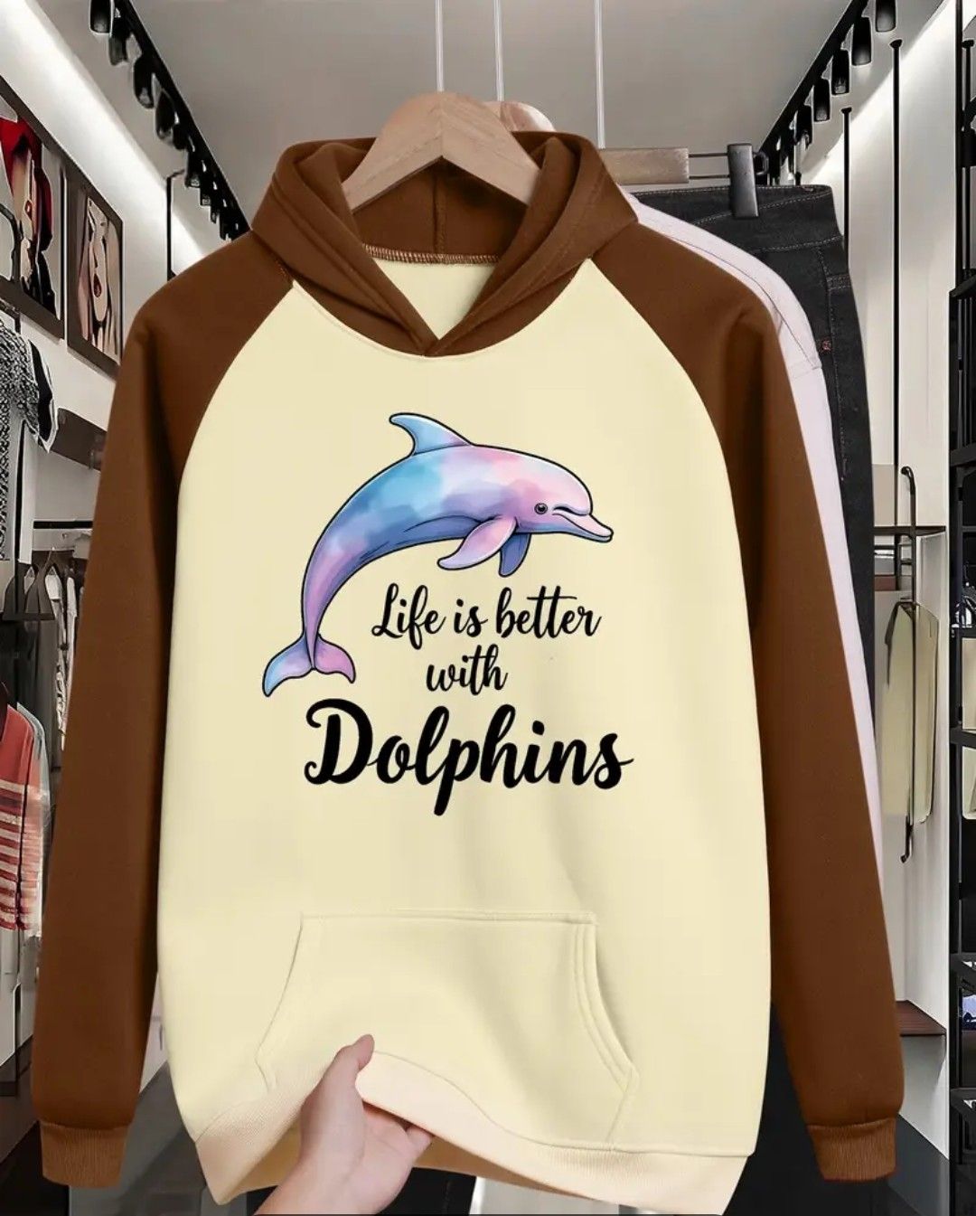 Women&#39;s Plus Size Dolphin Hoodie - Cozy Fall/Winter Pullover with Pockets, Color Block Design, &quot;Life Is Better with Dolphins&quot; Print, Long Sleeve Casual Top for Autumn and Winter, Casual Winter Wear |