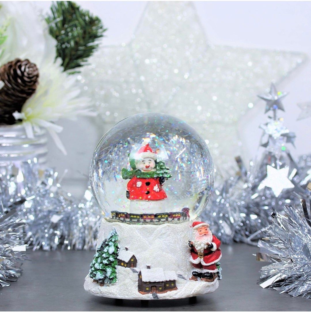 The Christmas Workshop 84410 Musical Snow Globe/Snowman Festive Decoration/Wind Up &amp; Play / 11cm x 10cm x 15cm