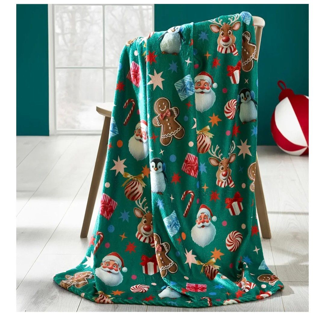 Catherine Lansfield Christmas Icons Cosy Fleece 130x170cm Blanket Throw Green