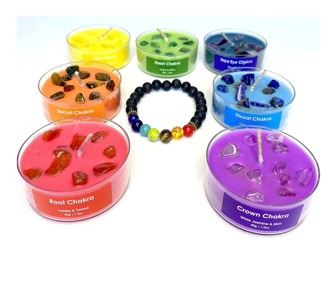 Serenity Crystals Chakra Candle Set - Beautifully Crafted Crystal Infused Candles for Meditation, Healing and Wellness a Suitable Gift for Chakra Spiritual Yoga Meditation, Includes Bracelet