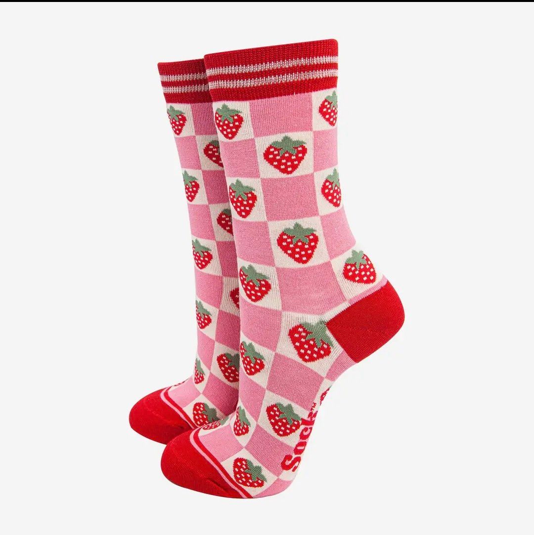 Women&#39;s bamboo socks- pink/red checked strawberry