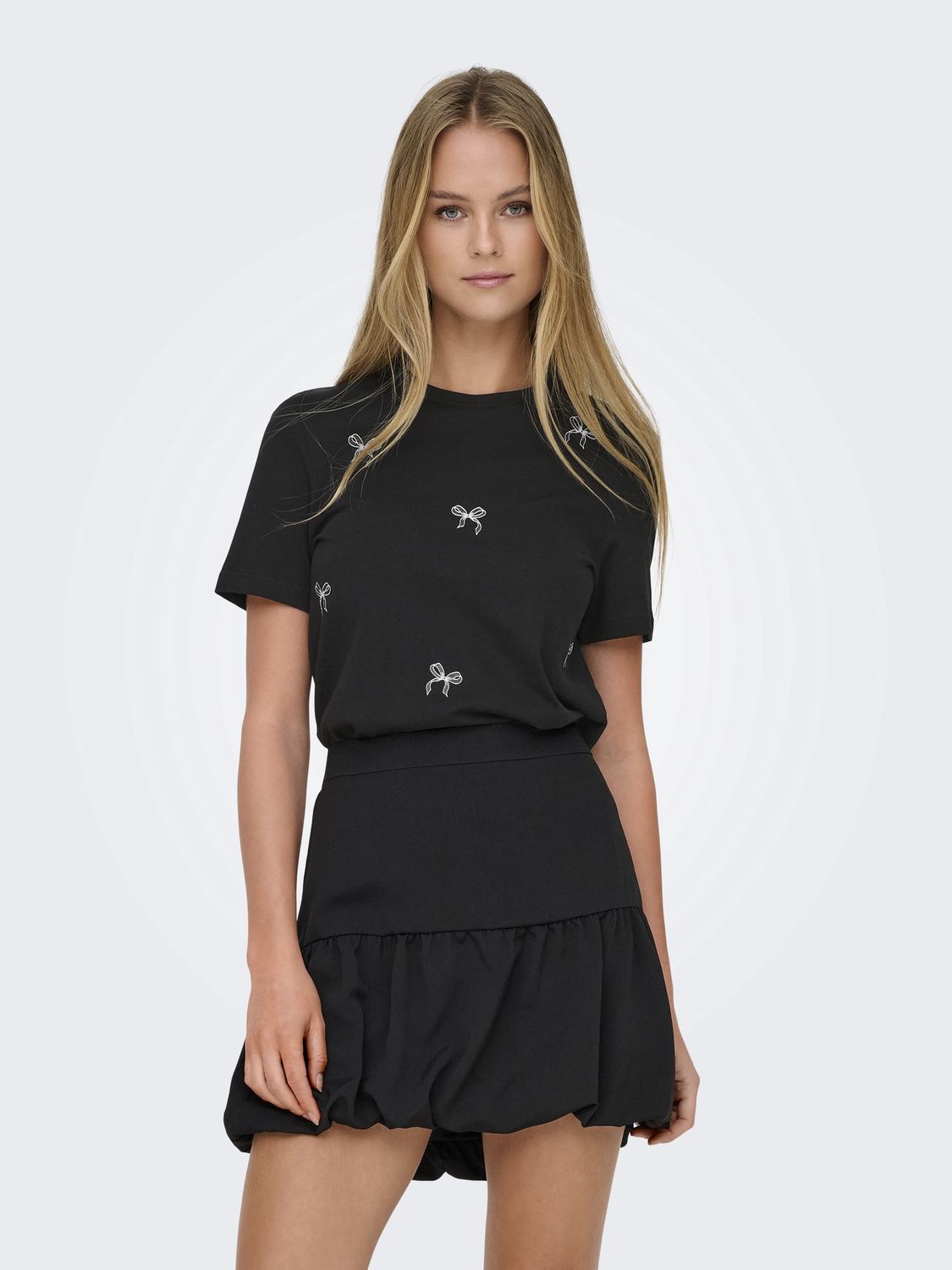 Only T-Shirt noir motif boucles 15337378