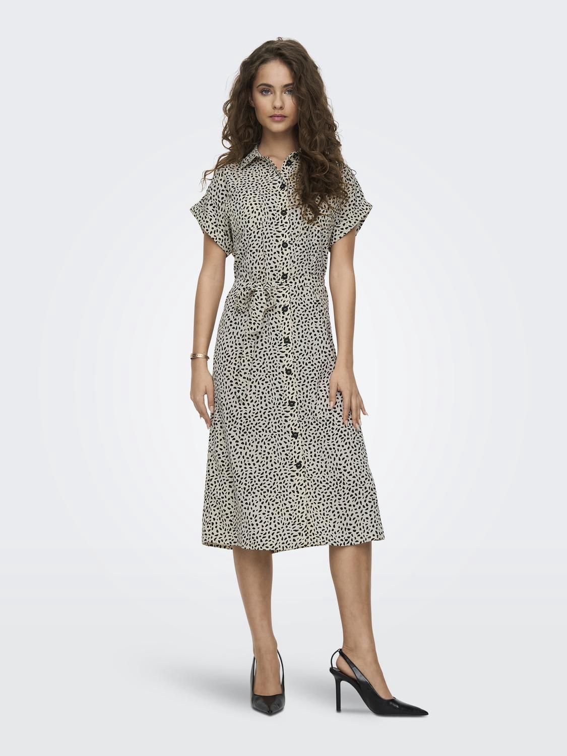 Only Robe manches courtes boutonnée avant motifs Graphic Dots 15191953