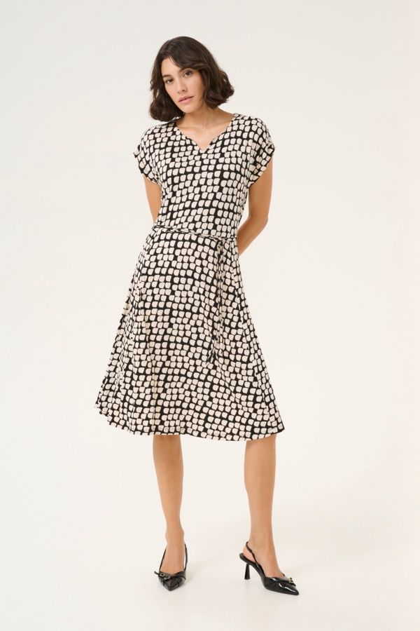 Kaffe Robe imprimée graphic noir et beige 10508466