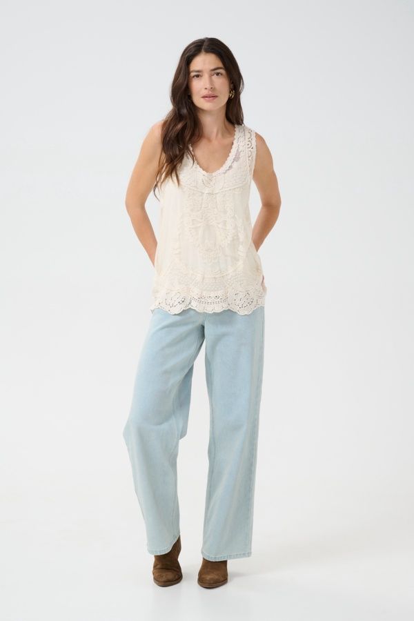 Cream Haut crème dentelle sans manche avec camisole en dessous 10613441