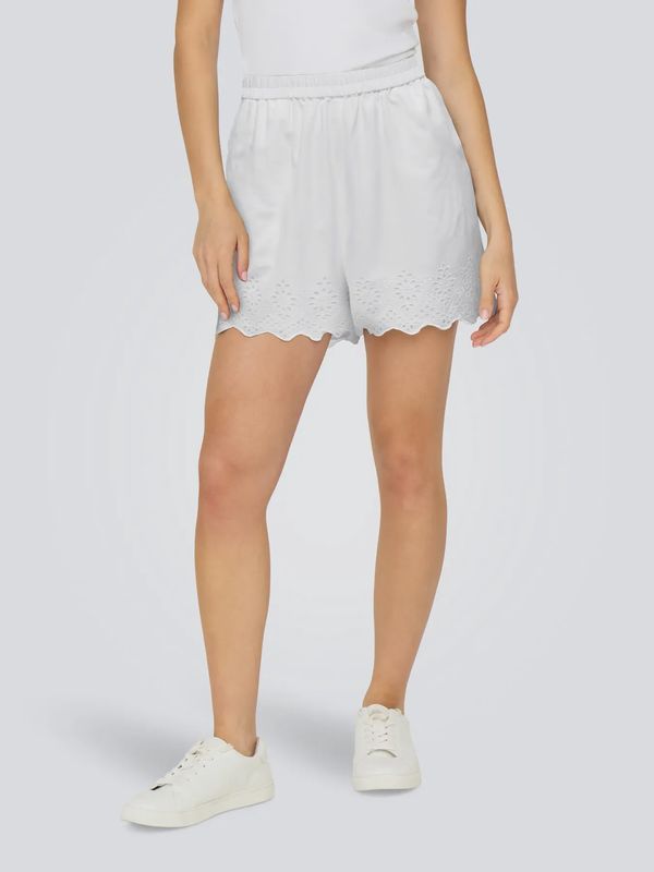 Only Short court blanc en coton avec broderie 15313167