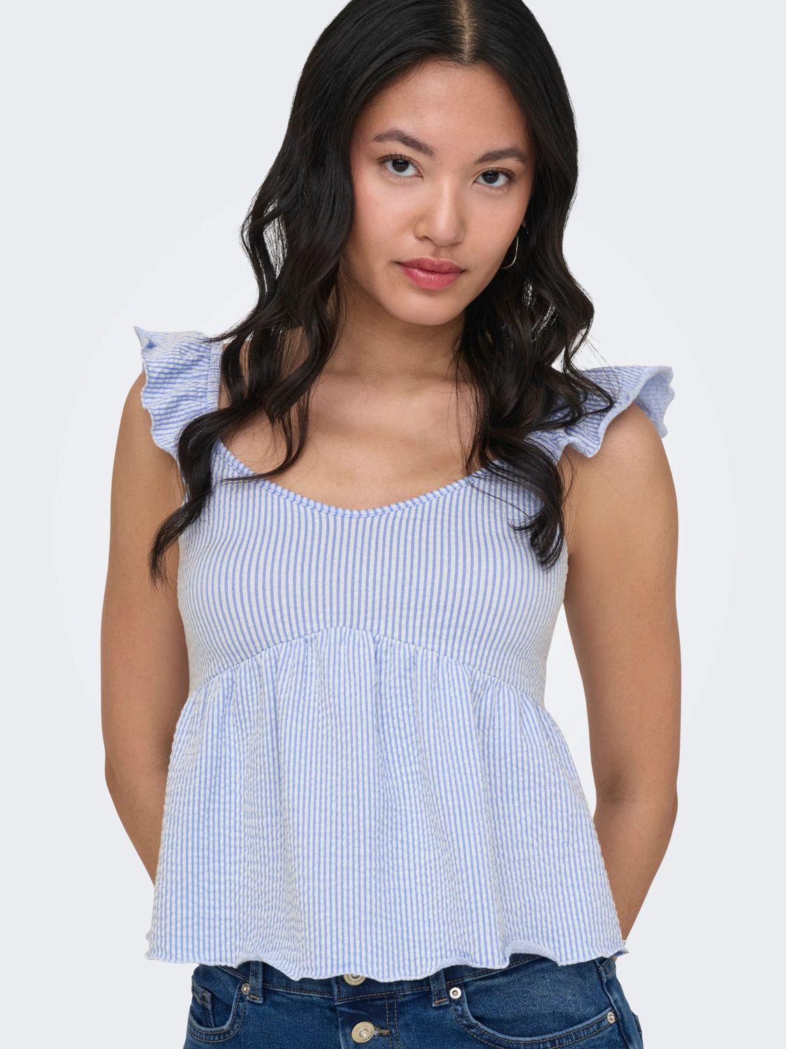 Only Haut bretelles volants rayures bleues 15375272