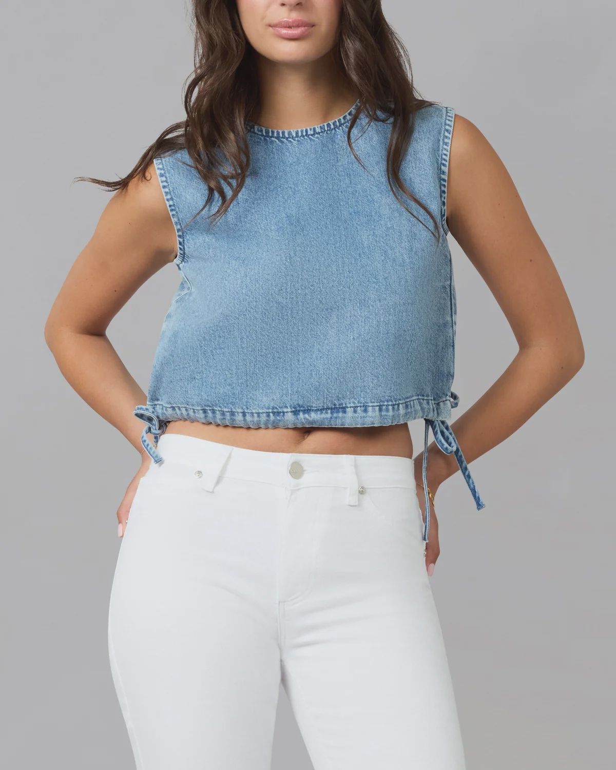 Lola Jeans Haut court sans manches avec cordon sur les côtés LIEL Daydream Wash