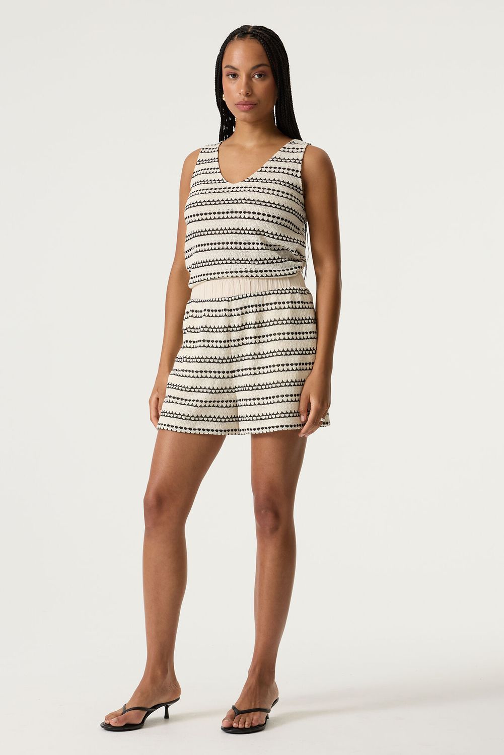 Garcia Short court taille élastique motif noir R260341