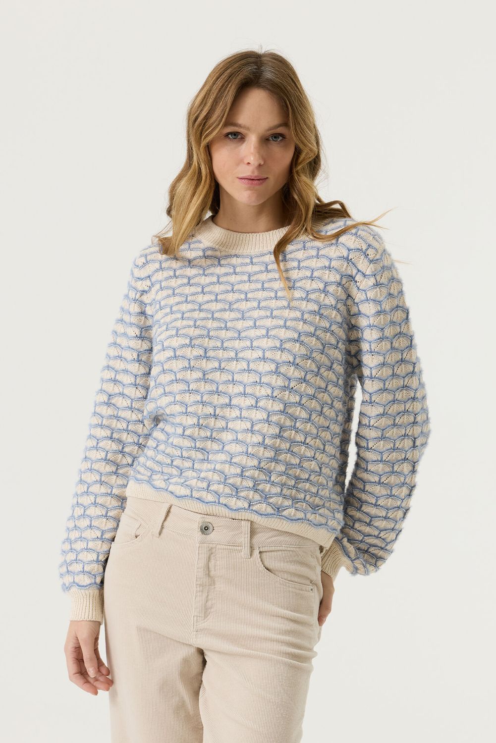 Garcia Pull manches longues offwhite avec fine ligne bleu et détail de brillance U260054