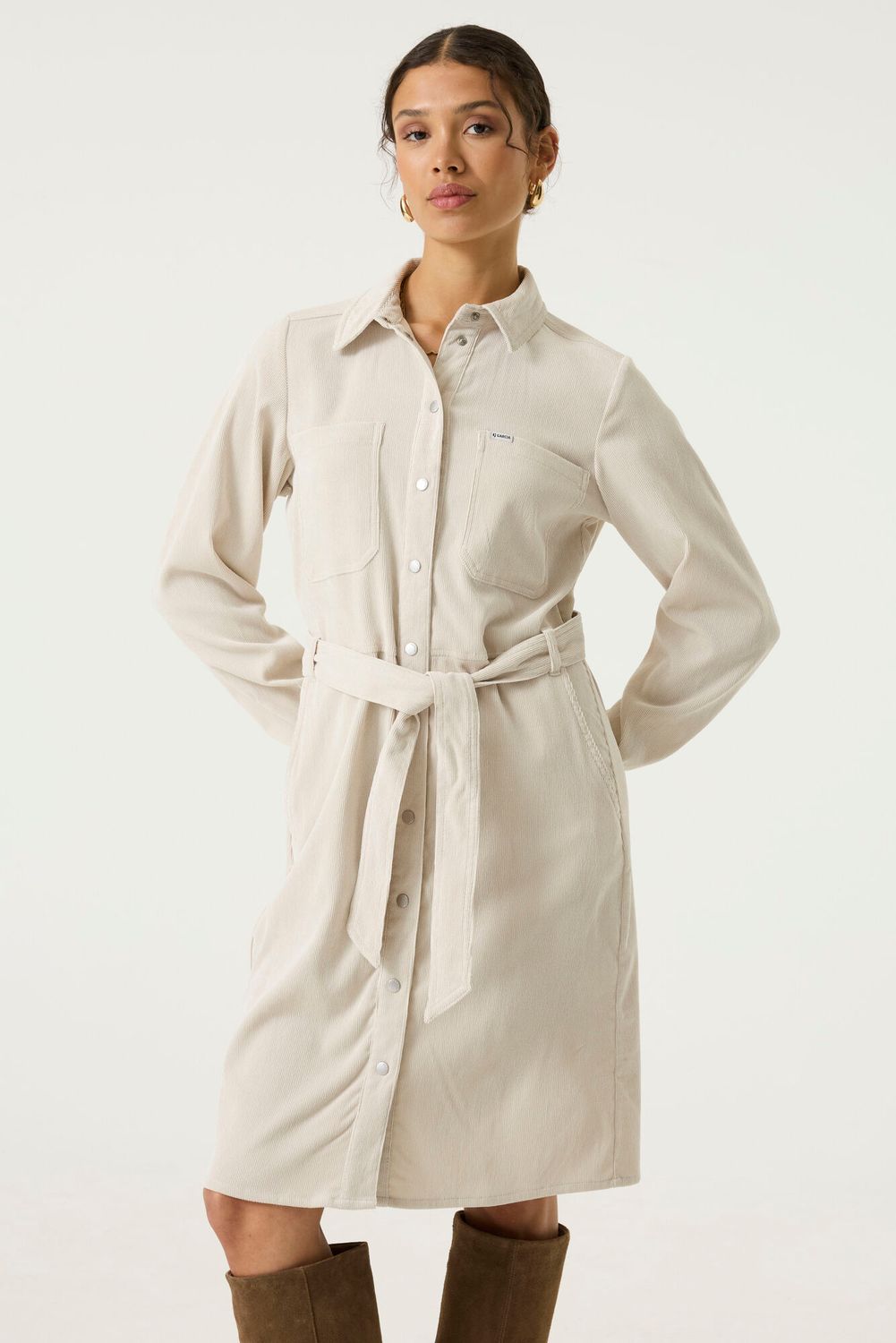 Garcia Robe en corduroy crème manches longues et ceinture à la taille T260282