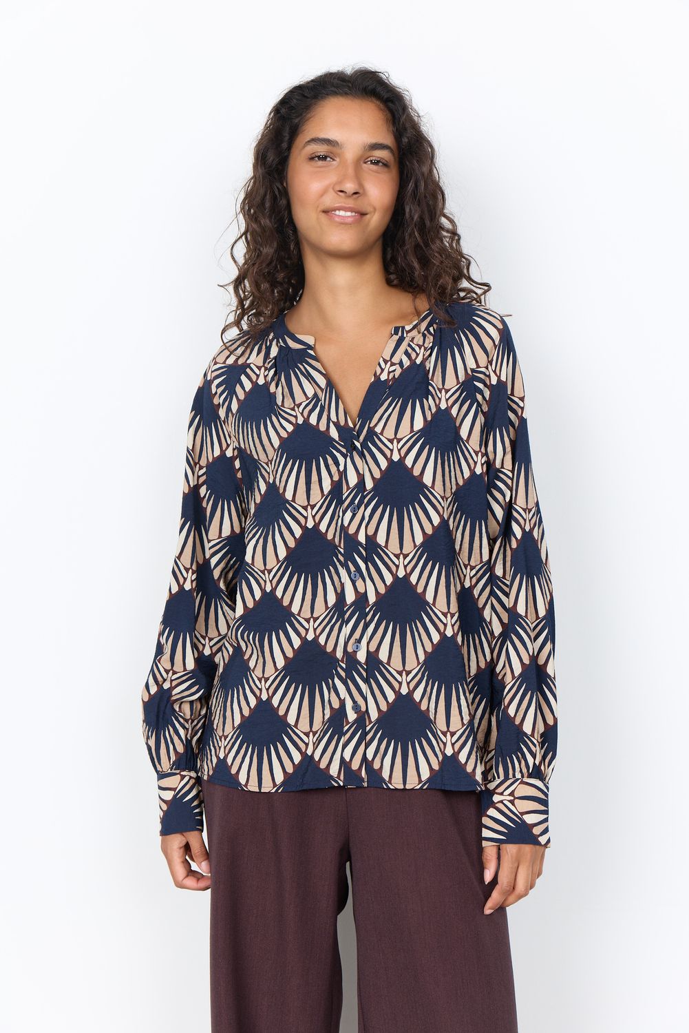 Soya Concept Blouse bleu marine à motif fleur de lotus 41958